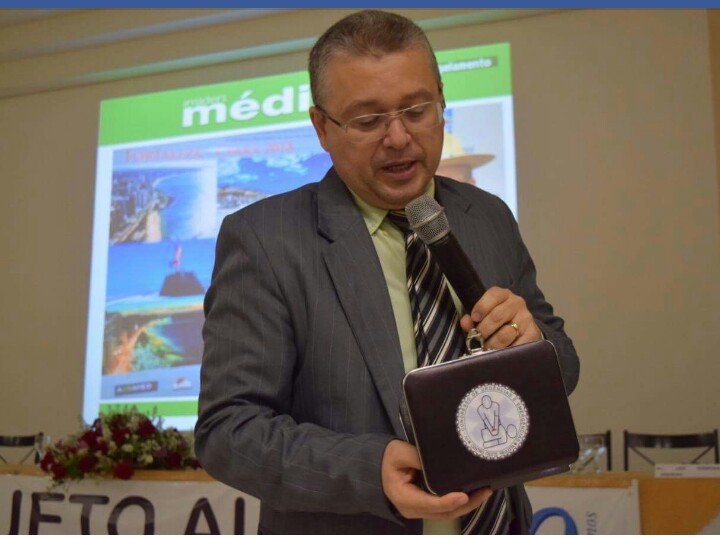 Dr. Frederico Arnaud é homenageado com a comenda “Guerreiro da Emergência”.